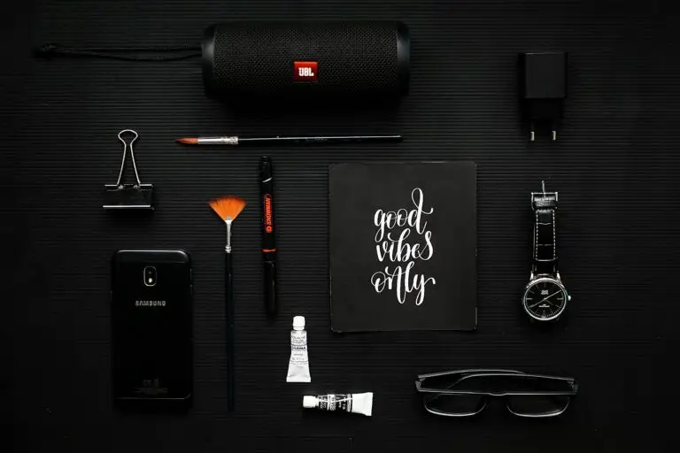 pexels-sydonny-1841841